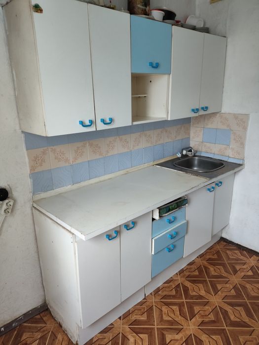 Віддам безкоштовно меблі