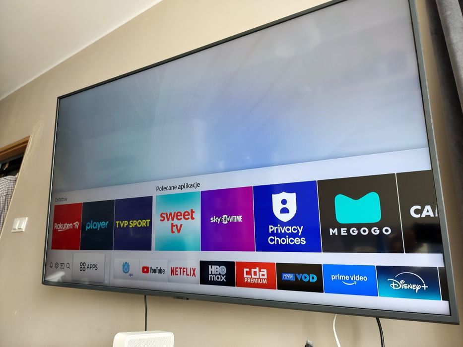 Telewizor 4K Smart TV LED 55" Samsung  UE55RU8002U Stan idealny
