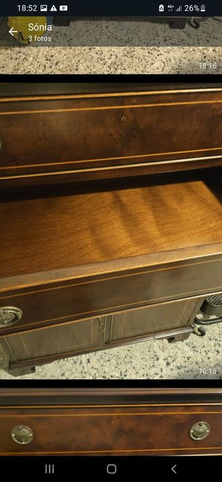 Cómoda com três gavetas