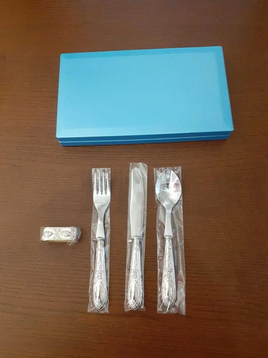 Silver Cutlery (New/Sealed)64752345657218123
