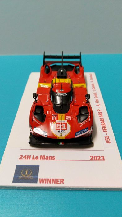 Ferrari 499P HyperCar #51 - Winner 24h Le Mans 2023: Miniatura Bburago  escala 1/43