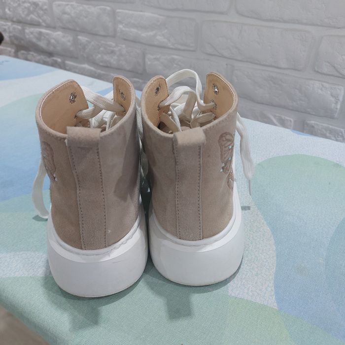 Trampki sneakersy  skóra naturalna  Oleksy roz 39 jak nowe
