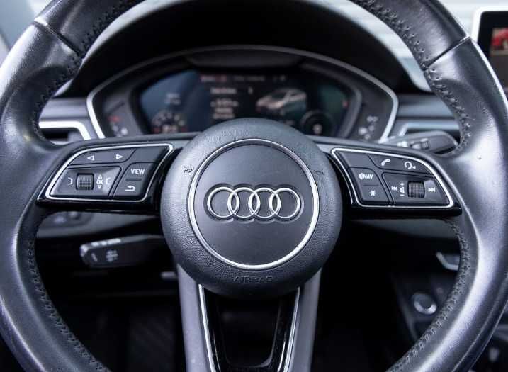 Audi A4 2.0T quattro 2017