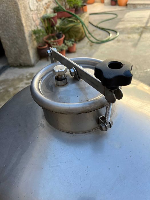 Barril de inox 120 litros, para armazenar vinho
