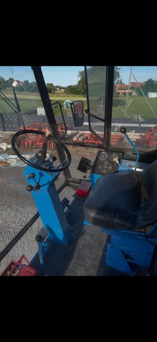 Kombajn zbożowy Bizon Z56