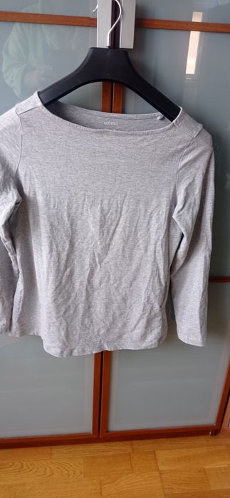Sprzedam bluzeczkę szarą