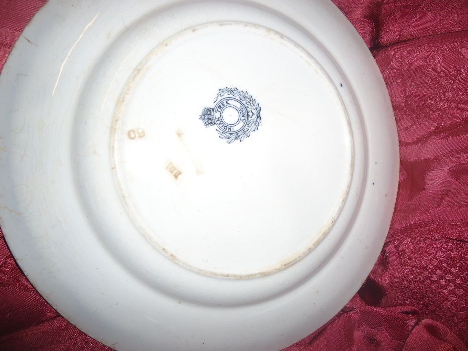 Prato Antigo em Faiança Inglesa