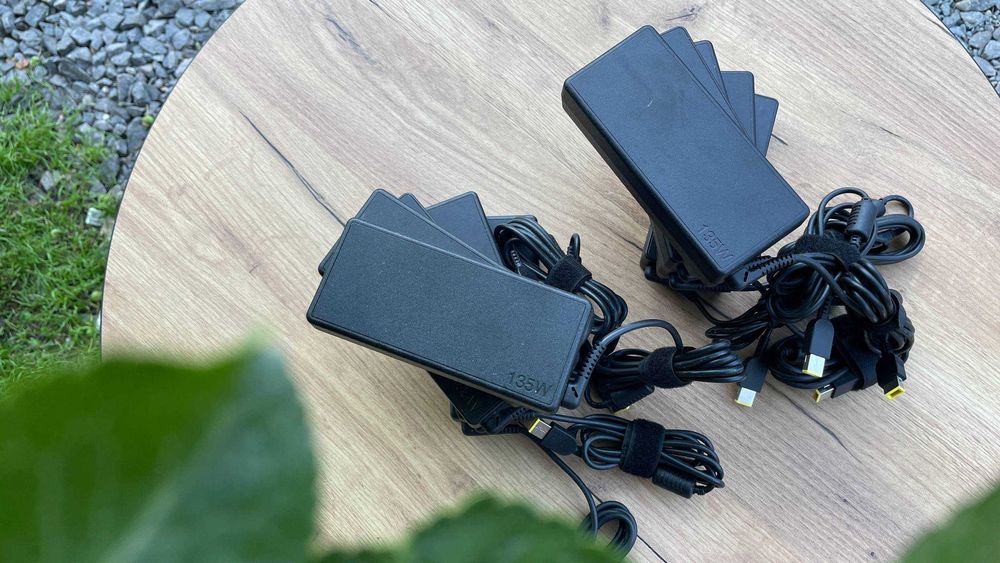 Блоки живлення Леново  ОПТ Lenovo USB + Pin Square Yellow 135W 20V-6.75A ОПТ