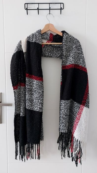 Duży szal szalik w kratę czarny czerwony biały