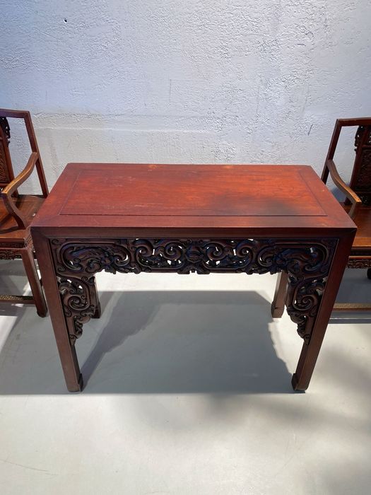 Zabytkowy zestaw mebli konsola i dwa krzesla