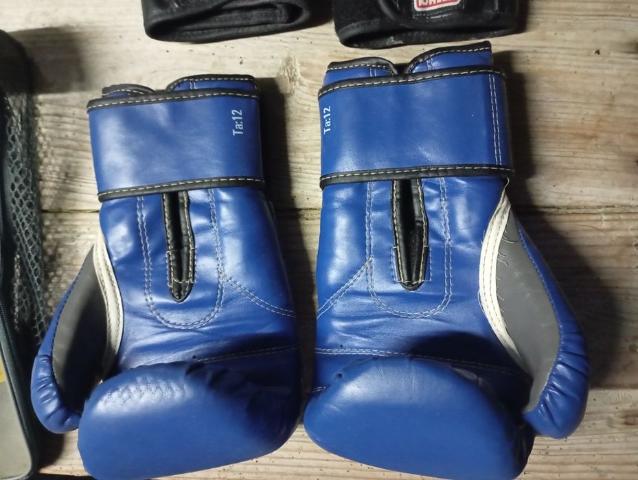 Luvas de boxe, vários modelos