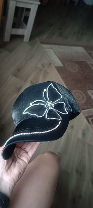 Бейс новий чорний р56-60