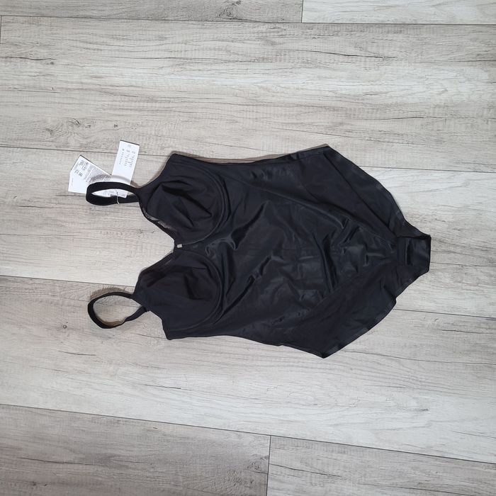 Body modelujące korygujące Triumph 95B czarna true shape sensation