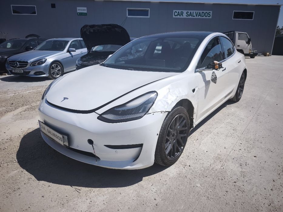 Tesla 3 standard plus