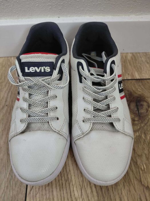 Sneakersy marki Levi's 37