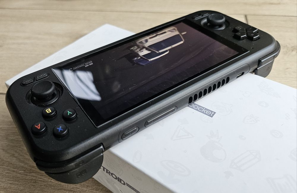Retroid Pocket 4 stan idealny (r36s , anbernic , trimui )