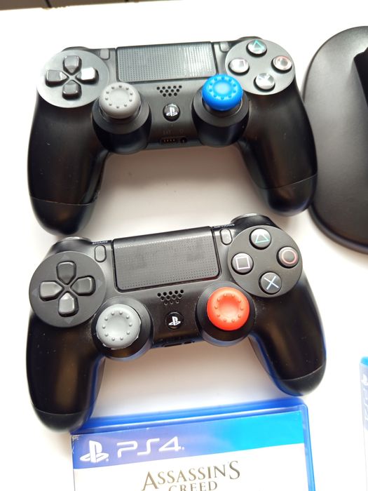 Konsola PlayStation 4