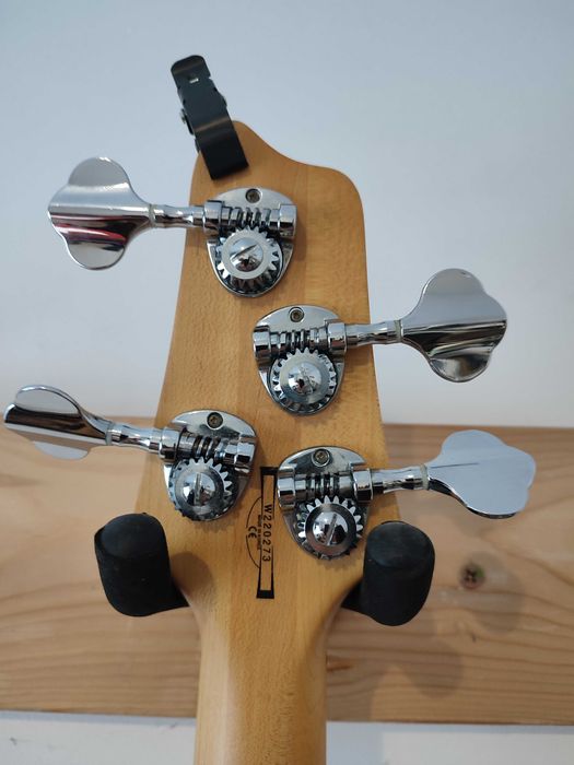 Ibanez ATK 400 gitara basowa (lakland musicman)