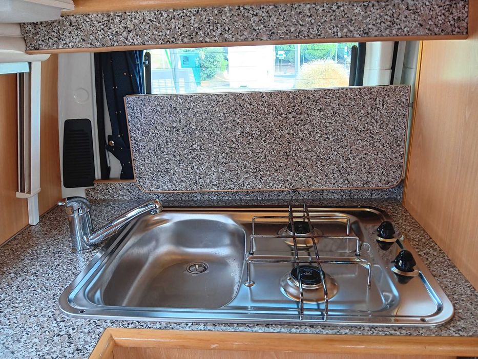 VENDO: AUTOCARAVANA Ford Transit 2.5cm3 85cv Modelo 120VAN TSE-4 Turbo Diesel