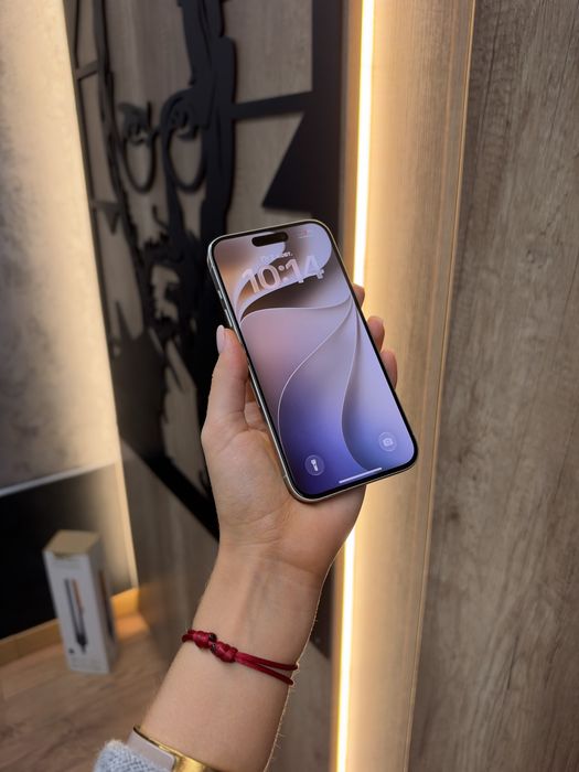 Б/у IPHONE 15Pro Max 1TB White Titanium Neverlock Костюшка,5 igran d