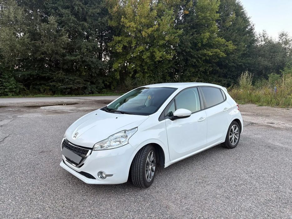 Peugeot 208 Peugeot 208 1.6 Diesel  wersja Business R 1 właściciel w kraju