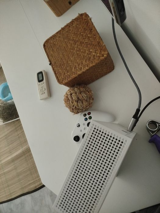 Vendo Monitor LG 4K 27uk650-w e xbox series s