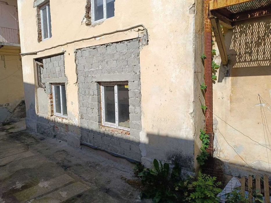 Продаж нежитлового приміщення вул. Пекарська
