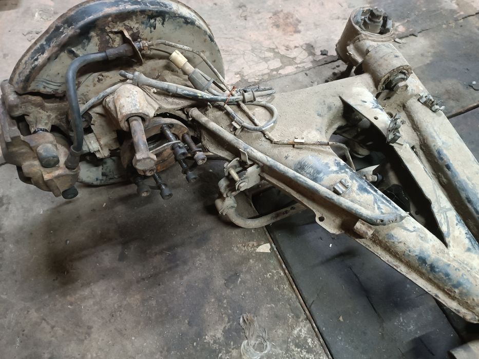 Балка BMW e34 проста .