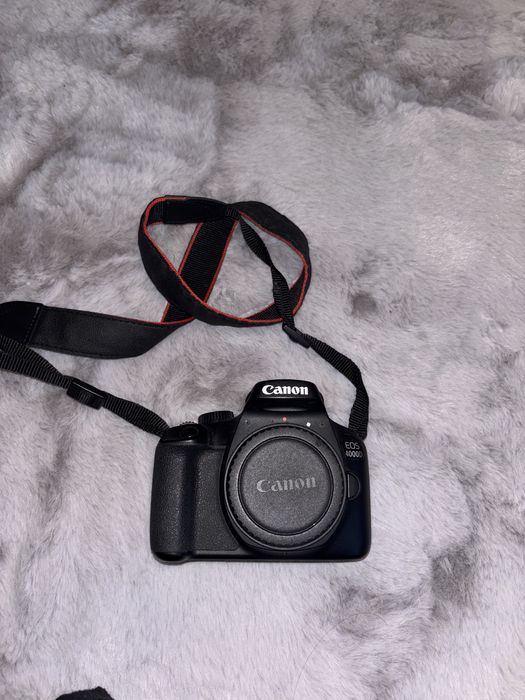 Canon EOS 4000D como nova