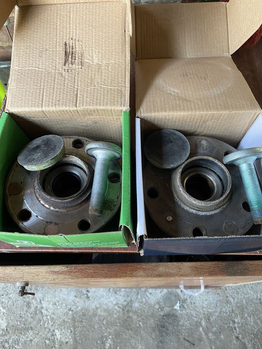 Ступиці із підшипниками skoda oktavia a5