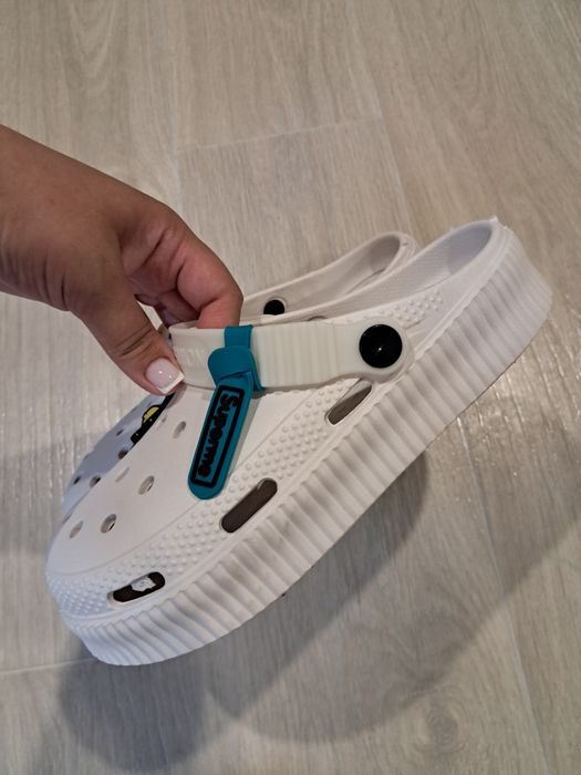 Новые кроксы 38-39 размер, кросівки з колесами, ролики рожеві