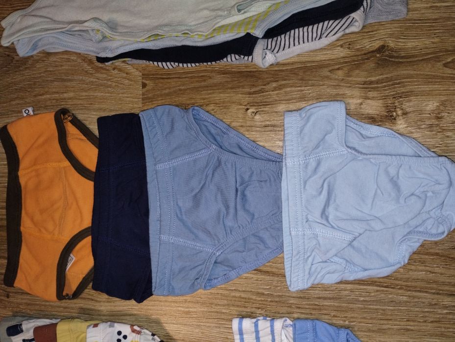 Majtki chłopięce Nowe H&M Rozmiar 110/116 Majtki treningowe + gratis