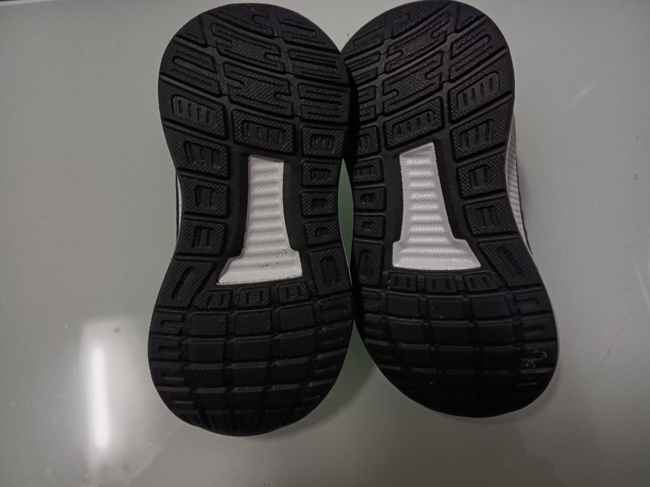 Sapatilhas tamanho 19 Adidas