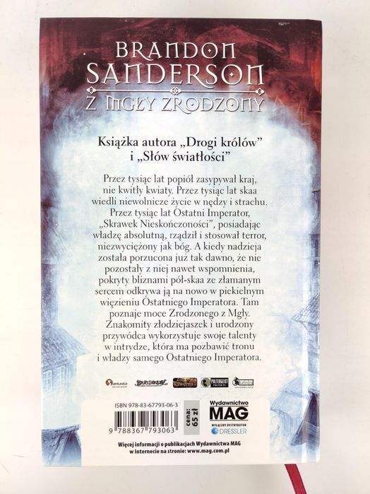 TWARDA / Z mgły zrodzony / Brandon Sanderson