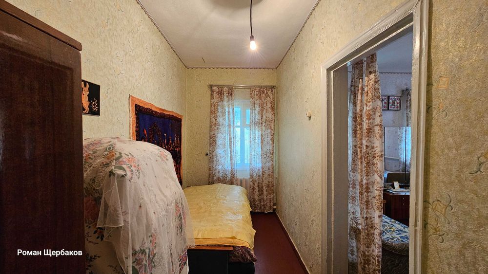Будинок в селі з газом, пічкою, свердловиною, гарна земельна ділянка