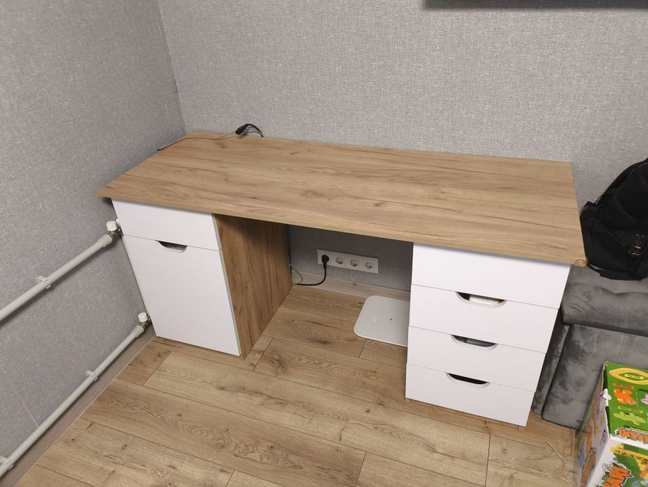 Продам Стіл письмовий