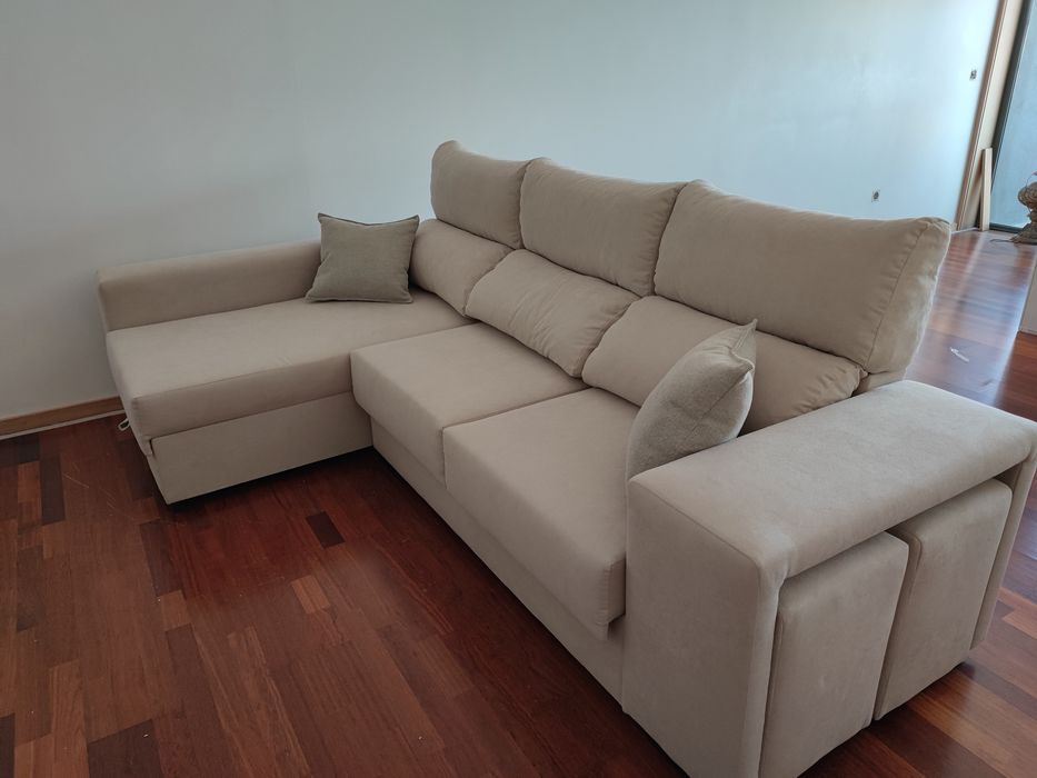 Sofá de 3 lugares c/ chaise longue