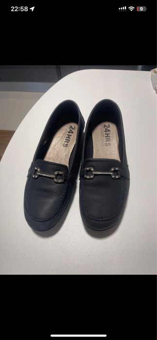 Sapatos 24 horas como novos