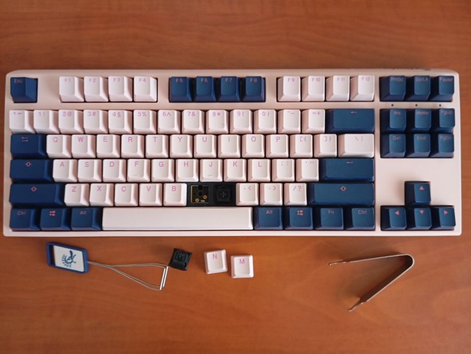 Teclado Gaming Mecânico Ducky One 3 Fuji TKL-inglês-Cherry Black Switc