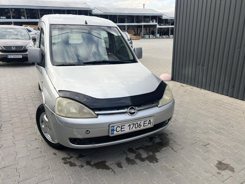 Автомобіль Opel combo 2002