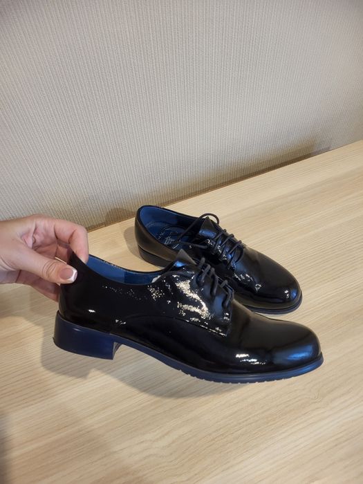 Туфлі натуральна лакована шкіра