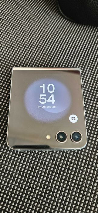 Samsung Galaxy Z Flip 5
