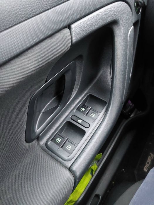 Шкода фабія гарне авто для міста