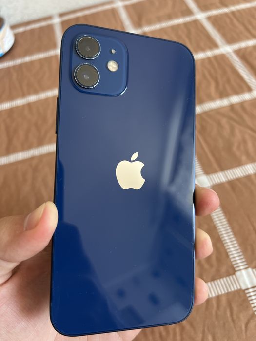 Iphone 12 64 GB.