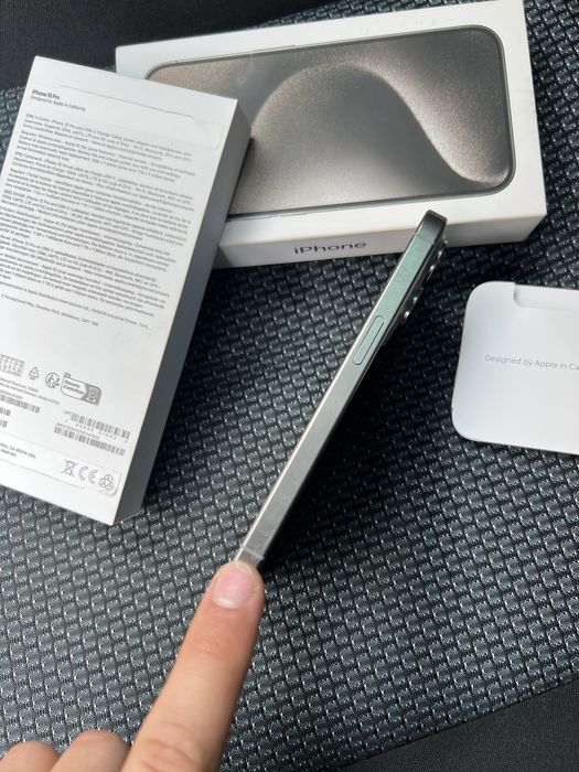 Продам Iphone 15 Pro 128