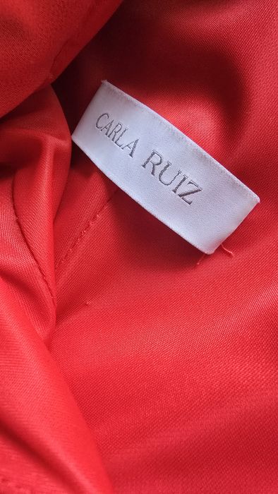 Piekna hiszpańska suknia wieczorowa