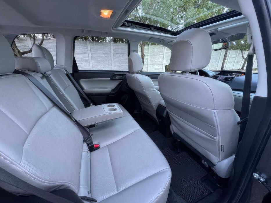 Subaru Forester 2.5i Limited      2014