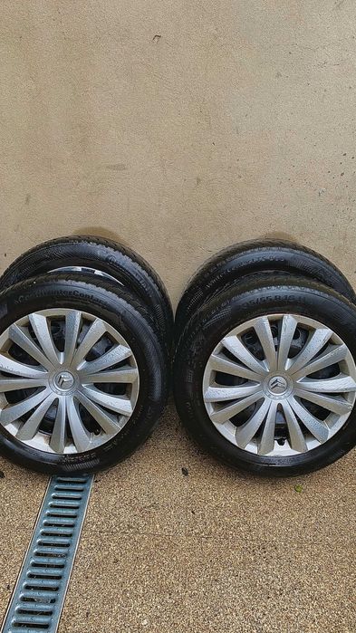 Jantes de ferro com tampões Citroen (205/55 R16 H) x4 (negociável)