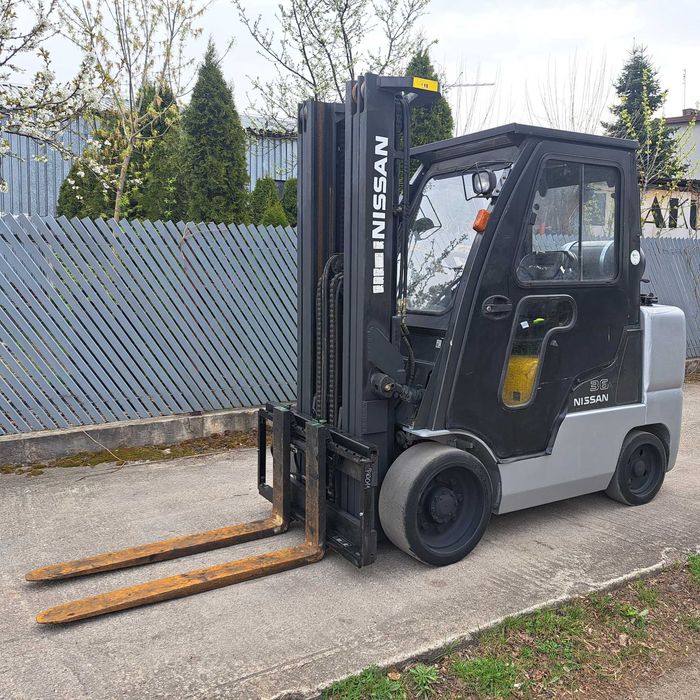 Wózek widłowy Nissan 3,6T  Triplex 4 sekcje