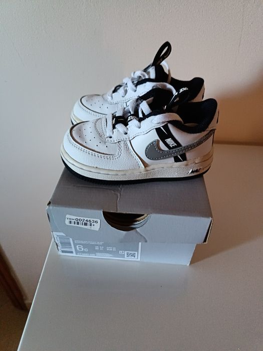 Nike Air tamanho 22